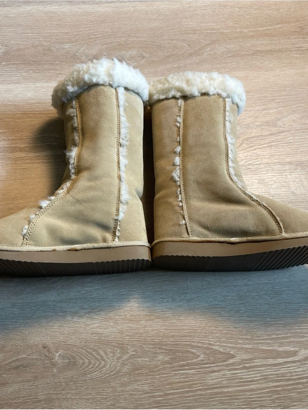 New EMU AUSTRALIA Tan Beige Suede Wool Pull On Boots Winter Snow Ugg like style